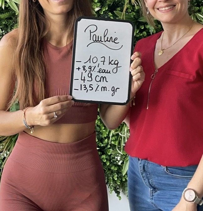 Photo avec une ardoise de résultats — 3